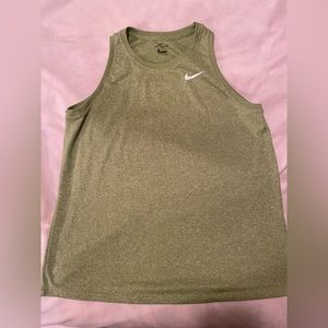 NWOT Nike Dri-fit  size Medium